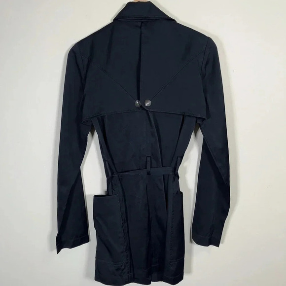 GRAHAM & SPENCER | DOUBLE BREASTED  SHORT TRENCH COAT - Picture 13 of 13